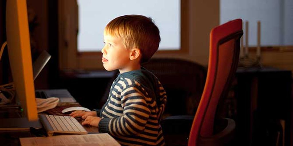 Como o Uso de Telas Afeta a Saúde Ocular Infantil